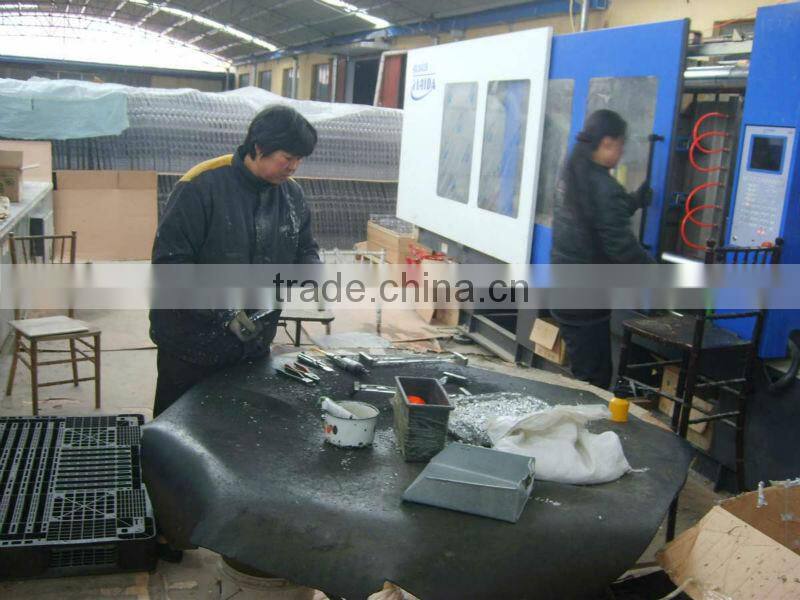 White knocked down design resin fisher price chair