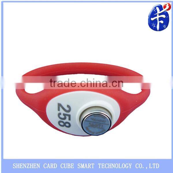 Professional manufacturer of plastic RFID wristband