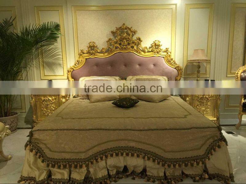 European Antique Distressed Finished Wooden Bedroom Set, Natural Wood Carving Bedroom Set