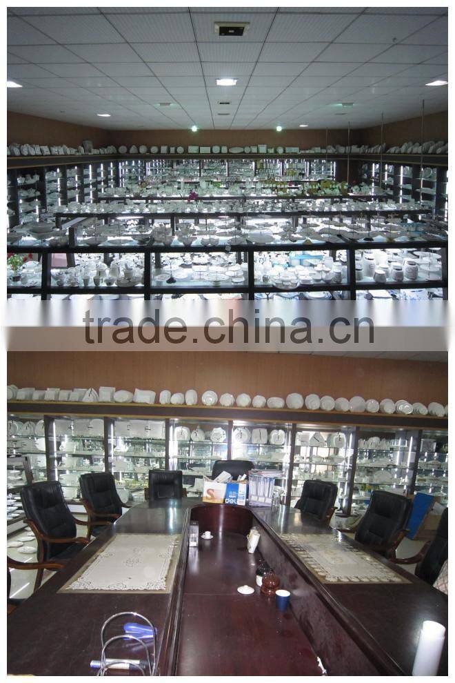 ceramic eco-friendly japanese style wine bottle for japanese Sake with emboss decal