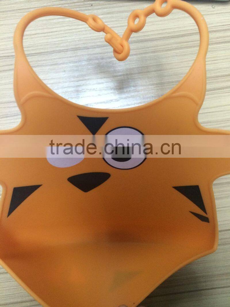 2015 The fashion trend and baby cartoon quirky silicone slobber pocket