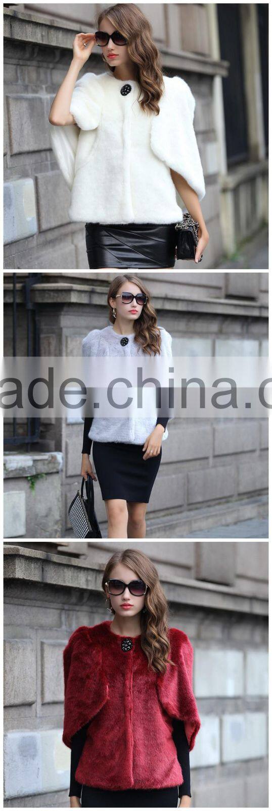 2016 Winter Coat Women Faux Fur Shawl Overcoat Hooded Poncho Batwing Half Sleeve Cape Cloak Embroidered Coat