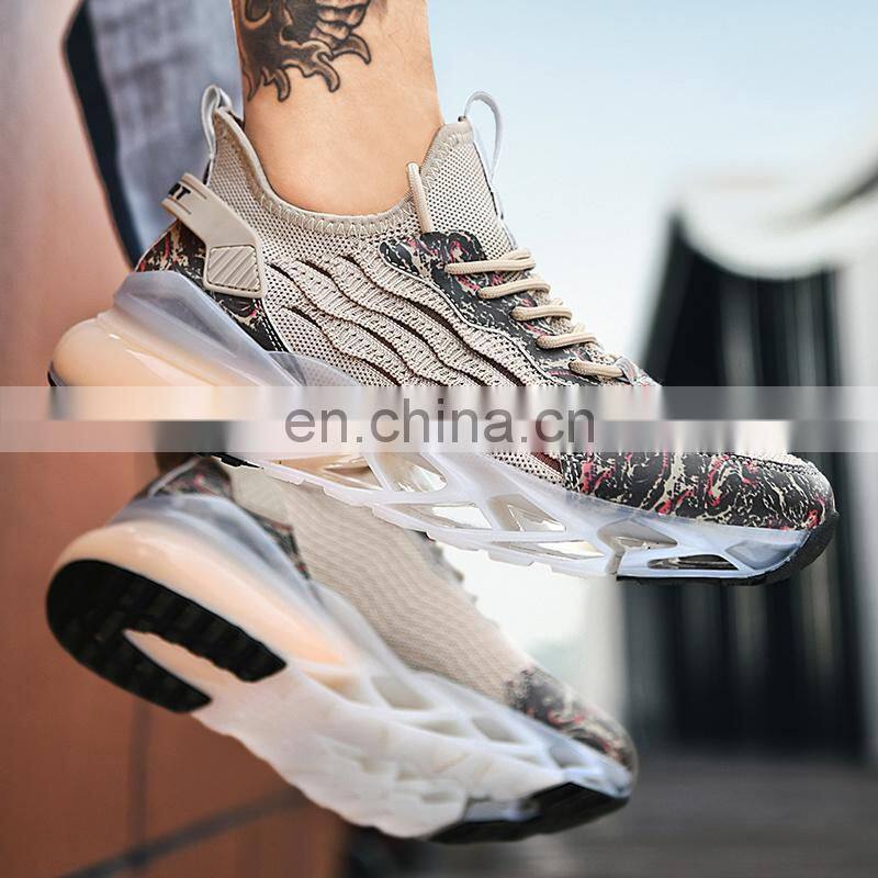 Factory Outlet Christmas Design Wholesale High Quality Men's Jogging Track and Field Breathable Customized Casual Sports Shoes