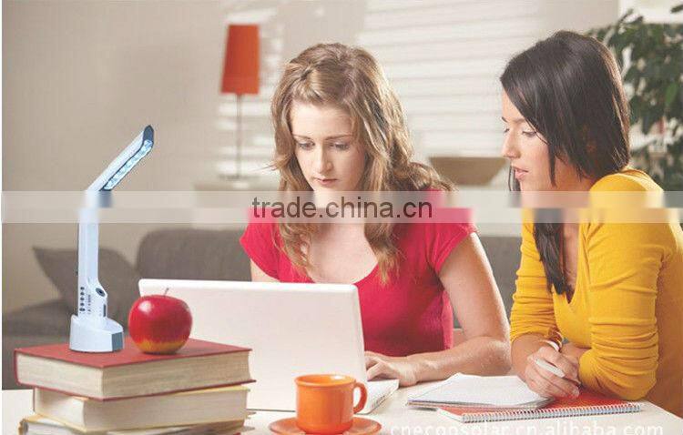Amazing multifunction hand crank dynamo solar table lamp