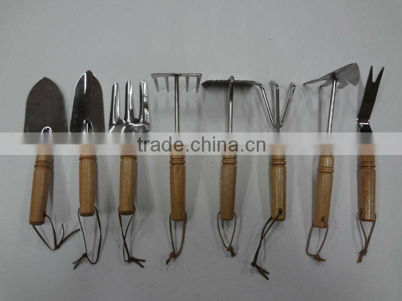 wooden handle garden tools