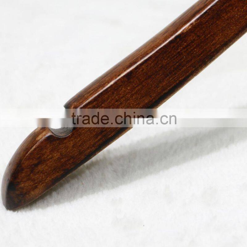 Anti slip wooden coat hanger for clothes display