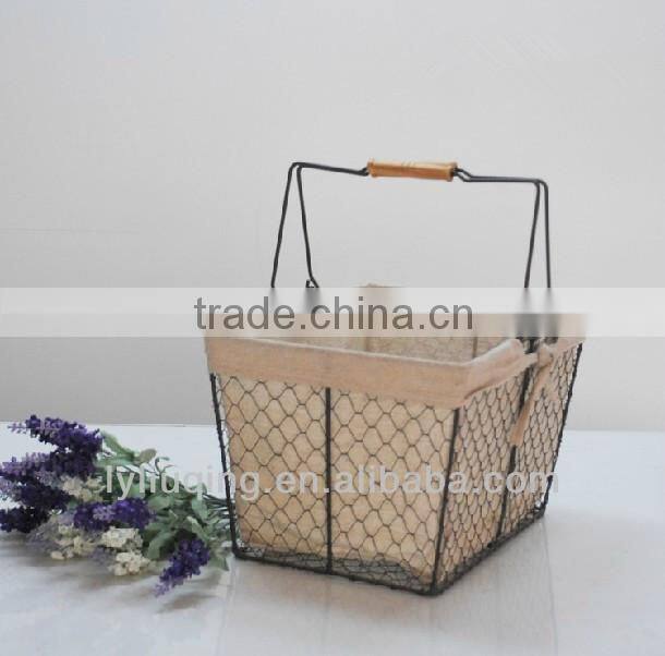 factory wholesale handmade iron wire/chicken wire basket with handle and fabric lining
