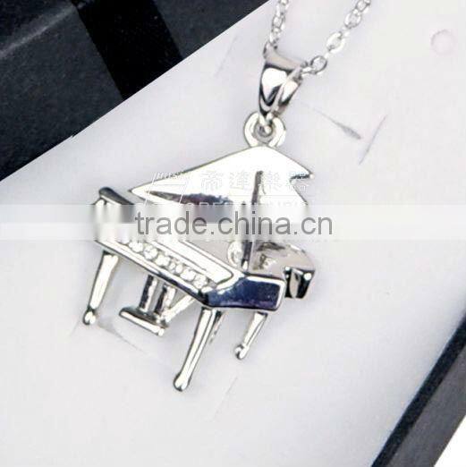 18k Gold plated and platina plated white gold necklace