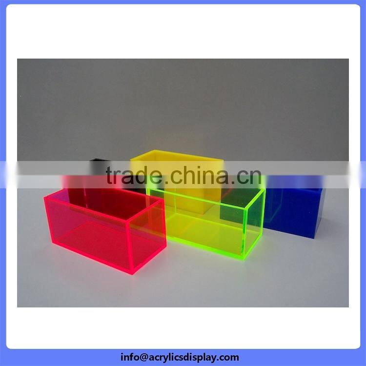 China manufacture super quality cube acrylic boxes