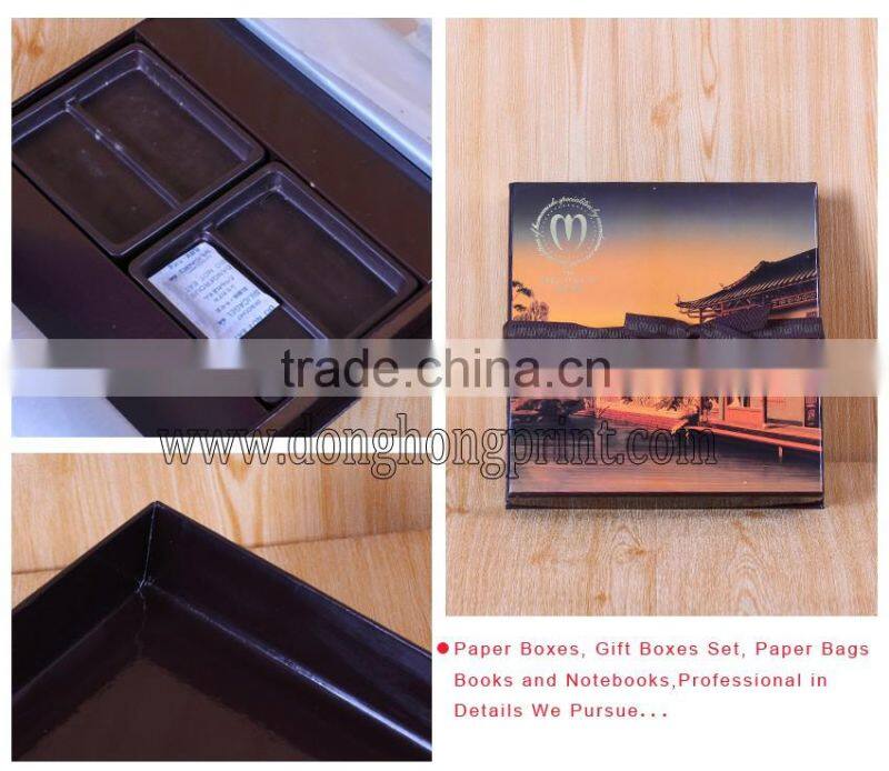 chocolate packaging box with plastic divider