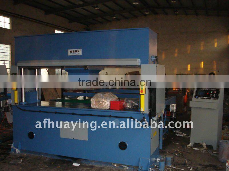 Precise four-column automatic step feeding travel head cutting machine