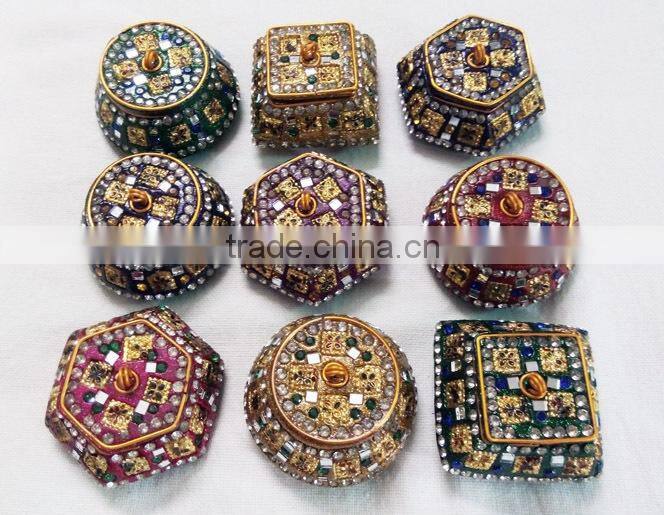 Small Sindoor Boxes / Small Kumkum Boxes / Gift Lac Boxes