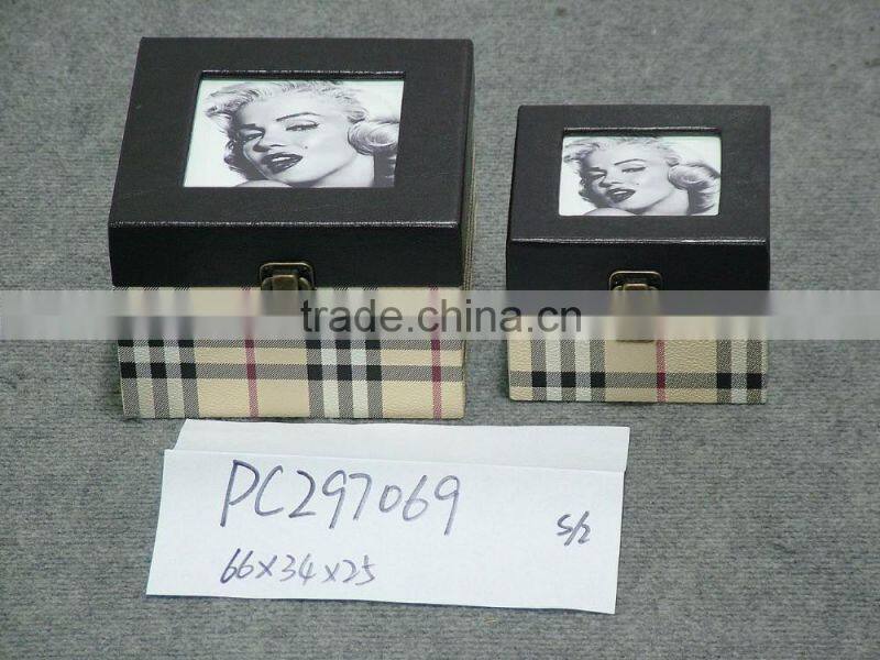 Retro simple square wooden jewelry box