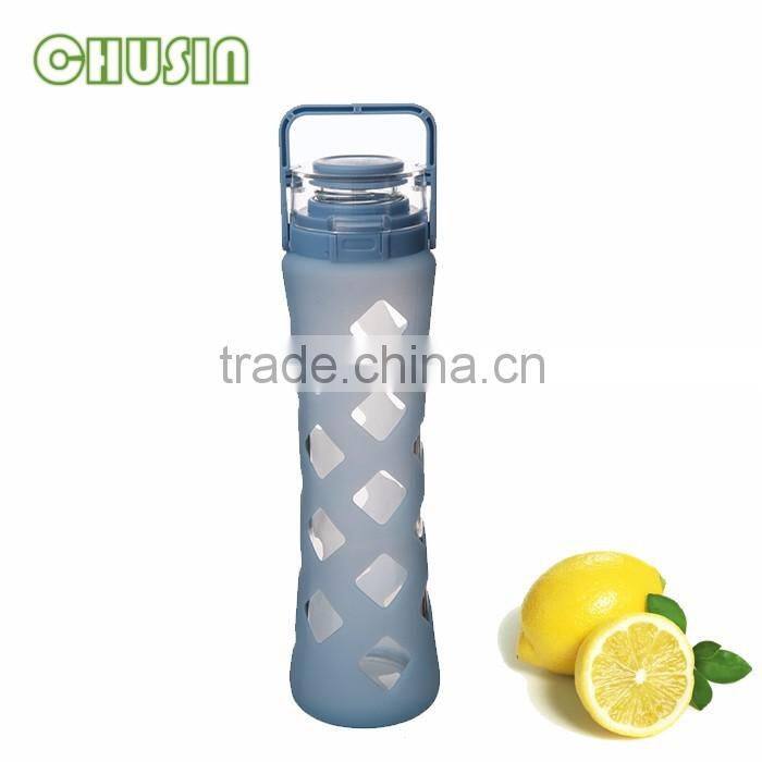 customizable glass water bottle 100% BPA free with silicone sleeve