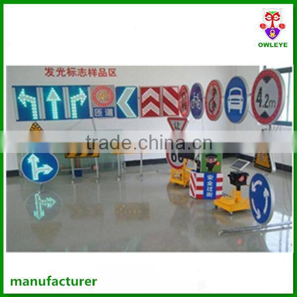 Crosswalk LED Solar Traffic Blinkers Supplier China