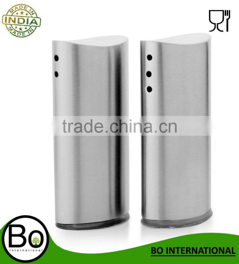 Stainless steel Silver Shaker Oval Salt And Pepper (2 Pieces)