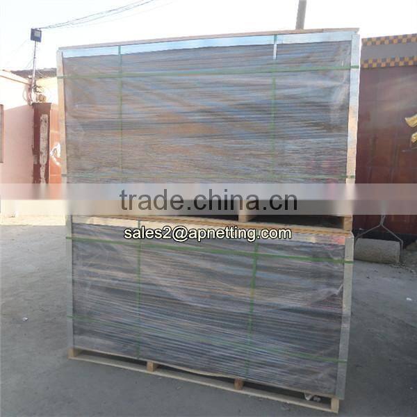 5ml green vmesh fencing with posts and fixings of 2.4 by 2.5