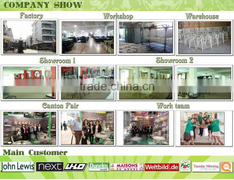 Folding cream table and chairs