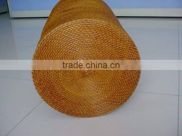 Hotsale multifunctional brown woven wicker trash can baskets with spacer with handle