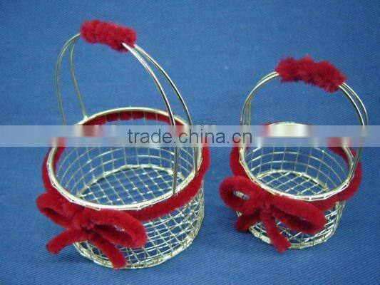 Small wire Art&Collectible decorative with wool rope basket with fixed handle