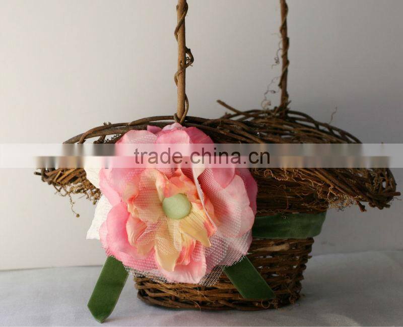 Rustic style calamus beccarii material flower basket for garden decoration