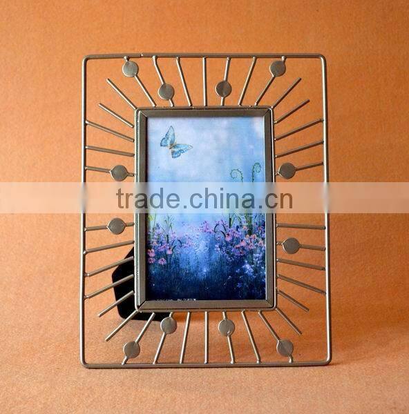 Metal photo frames