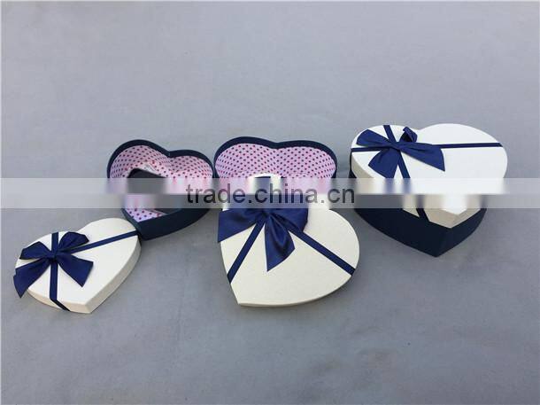 Love type gift box for Valentine's Day gift box