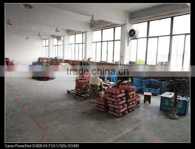 Polyresin Stone Shape Decoration Garden Solar Powered Light