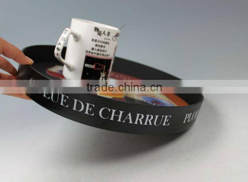 Anti-slip serving tray