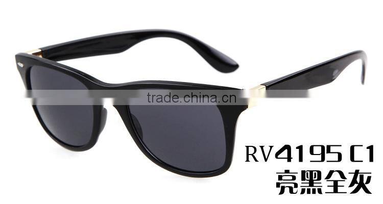 RV4195 plastics frame uv400 ce wholesale fashionable sunglasses