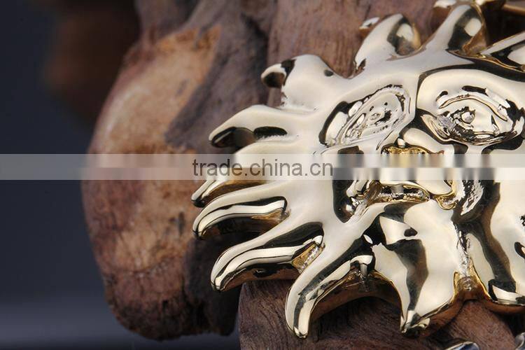 Simple casting design fashion unique gold sun pendant