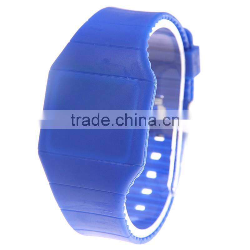 Very Low Price Low MOQ LED Silicone Electronic Girl and Boy Untra-thin Touch Screen Gift Wrist Watch