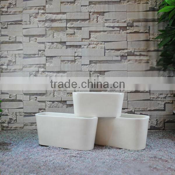 White Modern Polyreisn Indoor Deck Planter