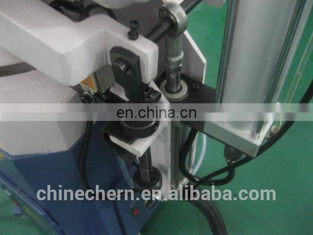 Semi-automatic metal disc saw machine