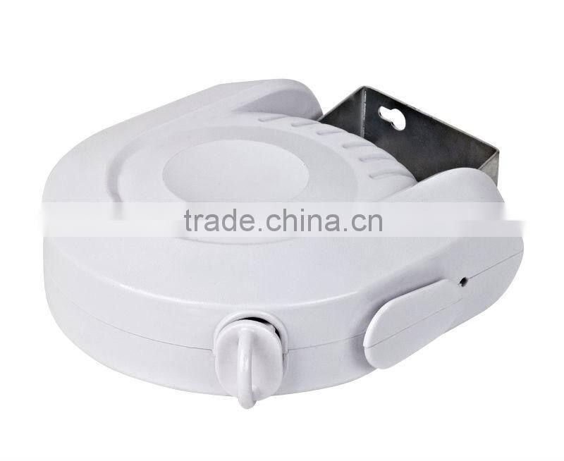Single line plastic retractable clothesline