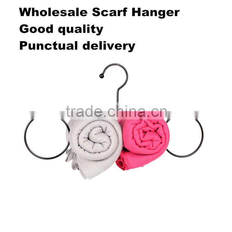 2015 Latest 6 holes Metal wire Powder coating scarf rack