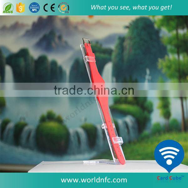 Cheap waterproof NFC bracelet RFID silicone wristband for Swimming pool