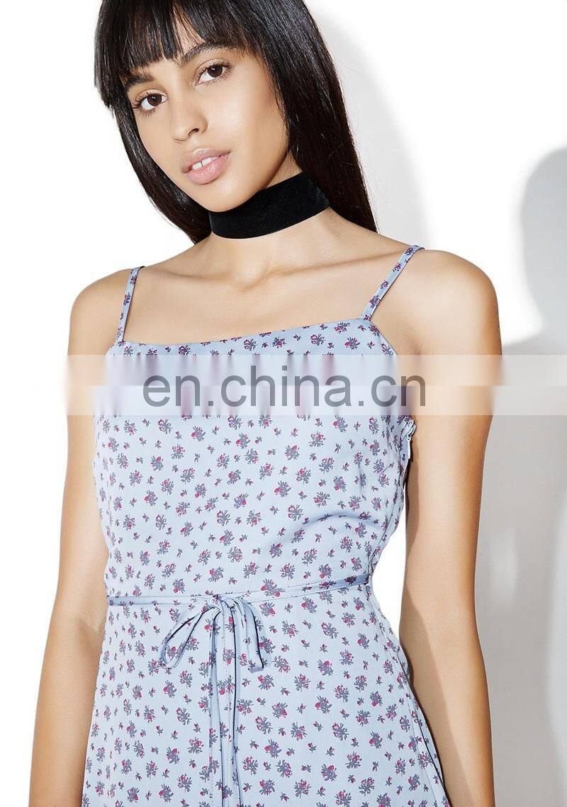 China Wholesale Woman Clothing Dress with a Floral Print All Over