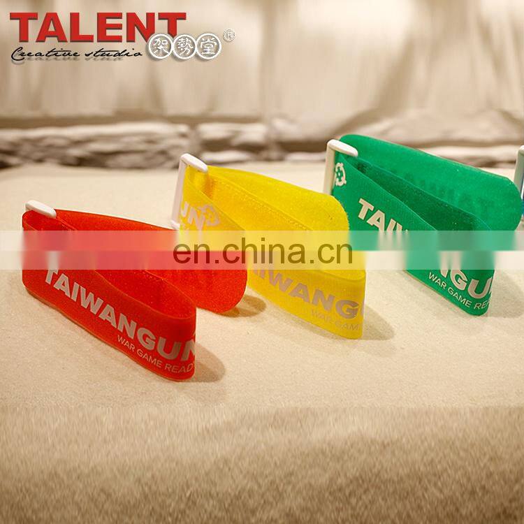 High Quality Wholesale Custom printing Cheap hook loop tape with best service and low price