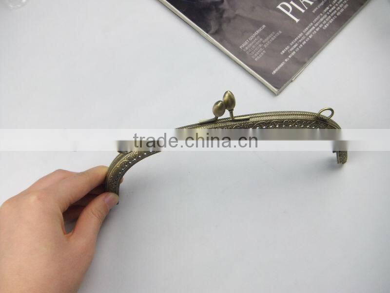 2014 NEW!Antique Brass DIY Metal Sewing Purse Frame DIY Purse Frame With Kiss Lock