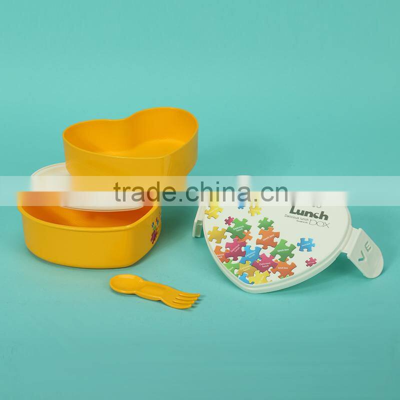 Heart shaped plastic tiffin lunch box / bento box for children