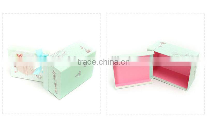 green ribbon customize paper gift box