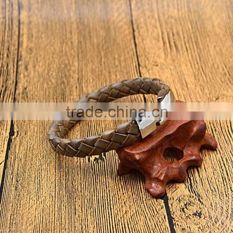 2016 Beautiful Promotion Cow Leather Wrist Band Mens Bracelet