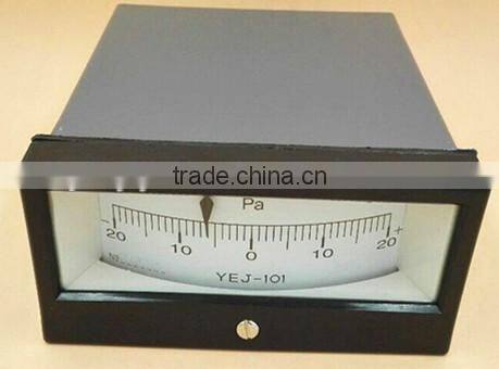 Rectangular diaphragm pressure gauge