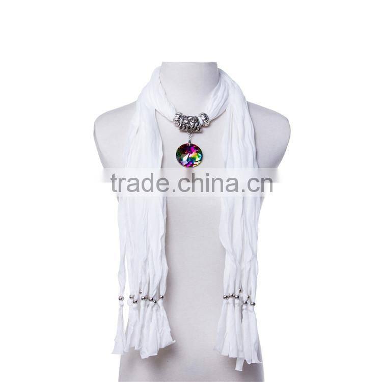 2016 New design round crystal stones pendant scarf