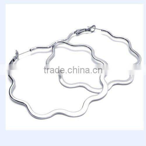 2013 hot selling new design Hoop style flowers shape earrings custom design earrings