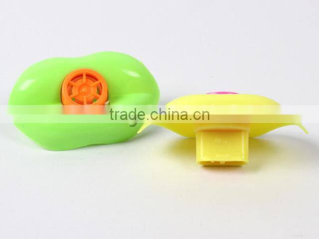 Party Favor Novelty Plastic Mouth -shap Lip Whistles Toys