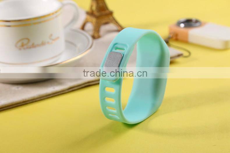 New arrival fashion style fitness tracker bracelet wrist watch pedometer