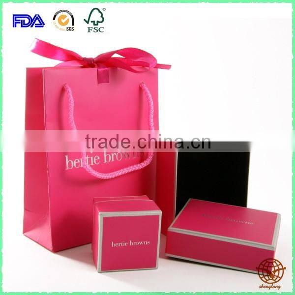 Wholesale Custom Made Logo Printed cardboard Jewelry box with carrier Paper Bag