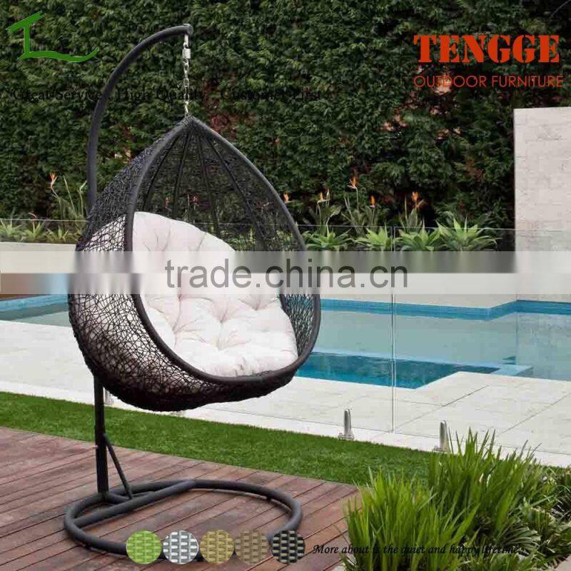 Hanging Egg Chair - Outdoor Rattan Wicker swing - white